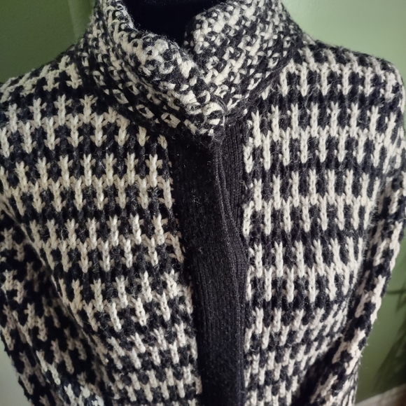 Cynthia Rowley Long Sweater Medium Grey & White - Picture 3 of 11